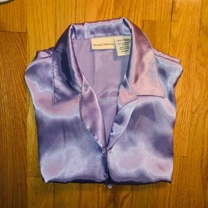 💜Jaclyn Smith silk button up top size Medium